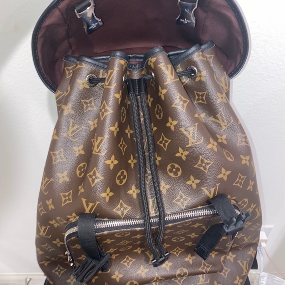 Louis Vuitton Men’s Backpack “zack” - Picture 9 of 12